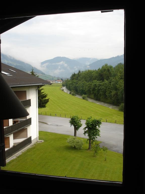 Welcome-Bienvenue-Добро Пожаловать Flachau Chambre photo